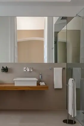 Junior Tek Büyük Yataklı Oda, 1 En Büyük (King) Boy Yatak