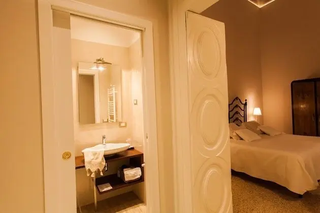 Deluxe Büyük Yataklı Tek Kişilik Oda