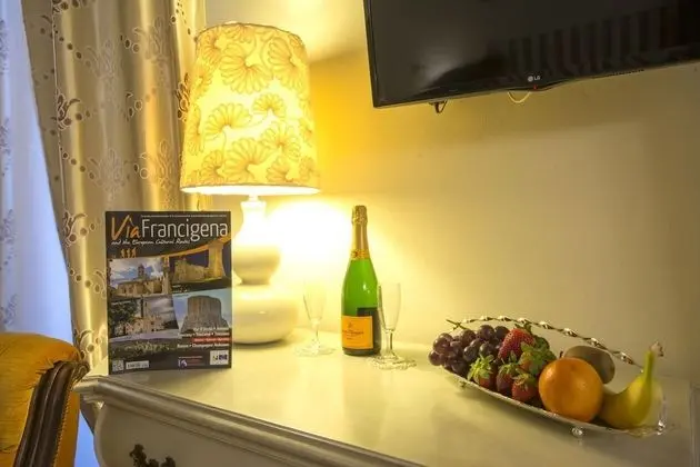Deluxe Tek Büyük Yataklı Oda, Banyolu/Duşlu