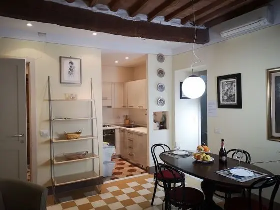 Romantic Apart Daire, 1 Yatak Odası, Ek Bina (via Buia 32 First Floor)