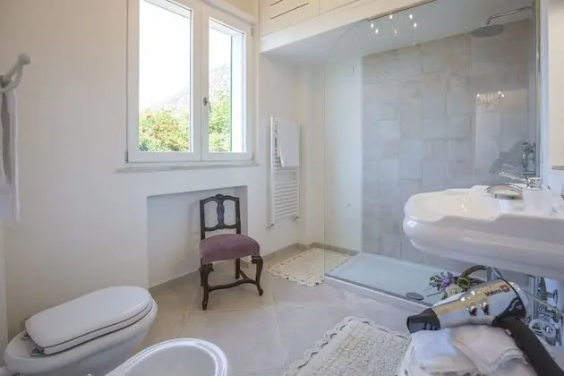 Deluxe Tek Büyük Yataklı Oda, 1 Yatak Odası, Bahçe Manzaralı