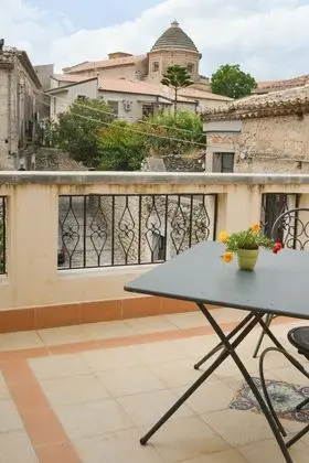 Tek Büyük Yataklı Oda, Balkon