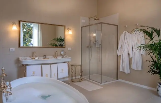 Deluxe Stüdyo Süit, 1 En Büyük (King) Boy Yatak, Balkon, Bahçe Manzaralı