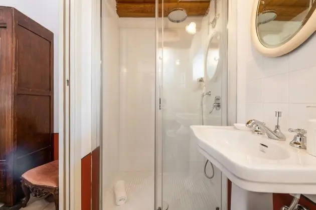 Classic Tek Büyük veya İki Ayrı Yataklı Oda