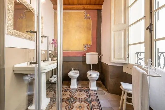 Deluxe Tek Büyük veya İki Ayrı Yataklı Oda