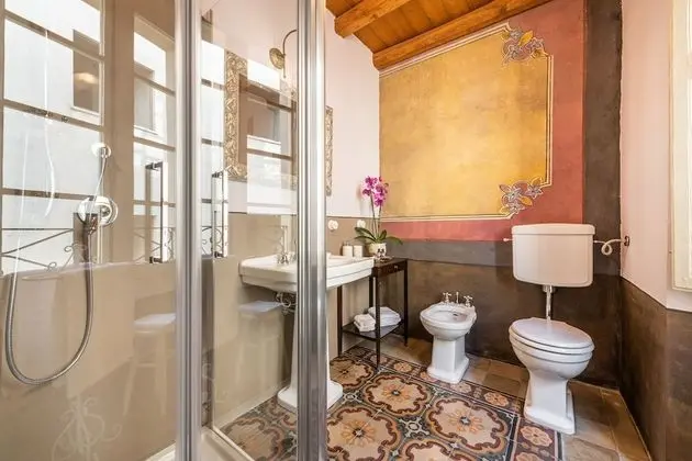 Deluxe Tek Büyük veya İki Ayrı Yataklı Oda