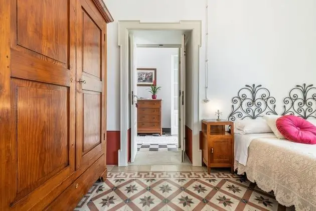 Junior Tek Büyük veya İki Ayrı Yataklı Oda