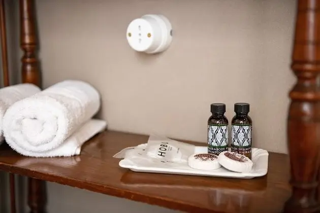 Junior Tek Büyük veya İki Ayrı Yataklı Oda