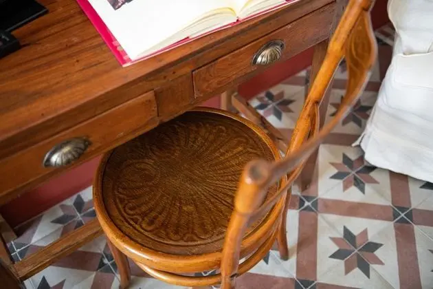 Junior Tek Büyük veya İki Ayrı Yataklı Oda