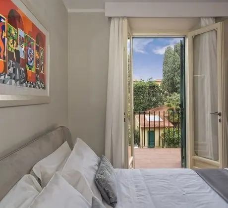 Tek Büyük Yataklı Oda, Balkon