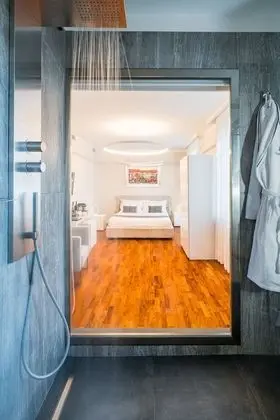 Tek Büyük Yataklı Oda, Balkon