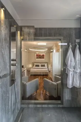 Tek Büyük Yataklı Oda, Balkon