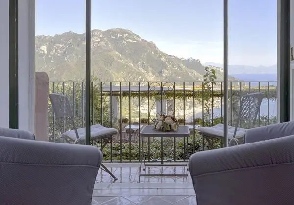 Deluxe Tek Büyük Yataklı Oda, Balkon, Deniz Manzaralı