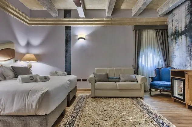Deluxe Tek Büyük veya İki Ayrı Yataklı Oda