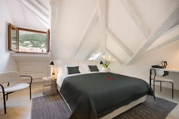 Deluxe Oda (Room 2)