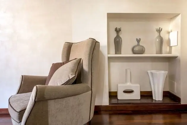 Junior Süit, Balkon