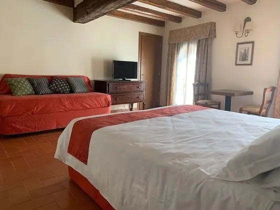 Deluxe Üç Kişilik Oda