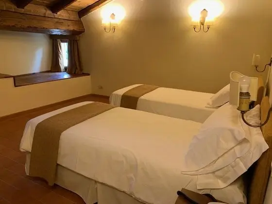 Tek Büyük veya İki Ayrı Yataklı Oda