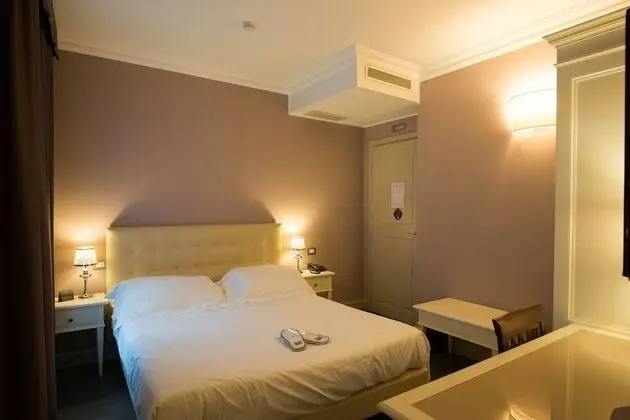 Comfort Tek Büyük Yataklı Oda