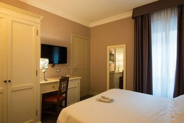 Comfort Tek Büyük Yataklı Oda