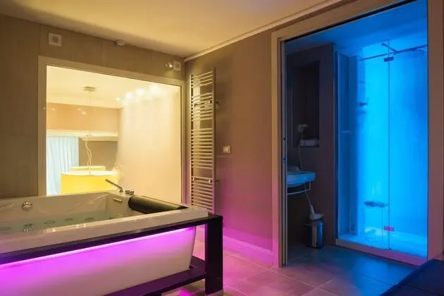 Luxury Tek Büyük Yataklı Oda