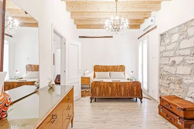 Apart Daire, 5 Yatak Odası