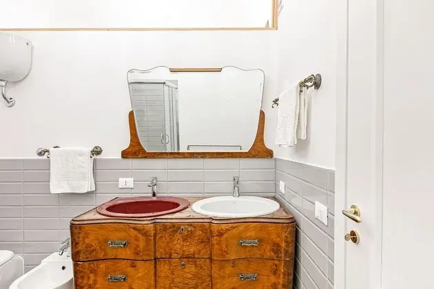 Apart Daire, 5 Yatak Odası