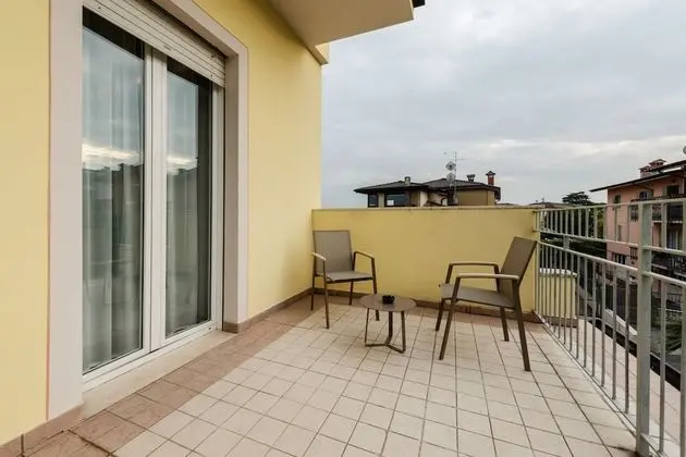 Tek Büyük Yataklı Oda, Balkon