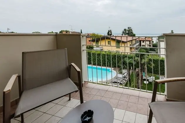 Tek Büyük Yataklı Oda, Balkon, Göl Manzaralı