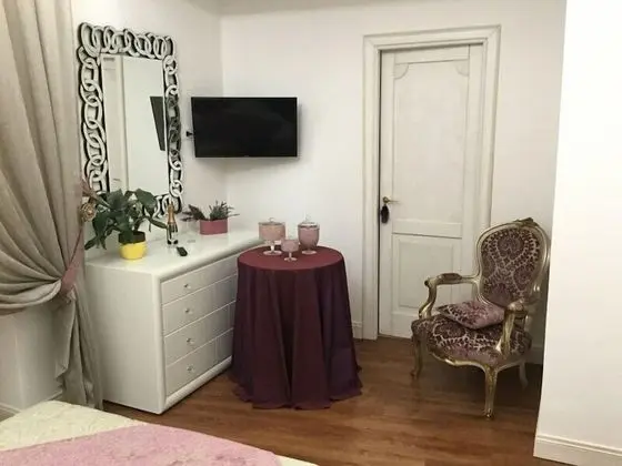 Büyük Yataklı Tek Kişilik Oda