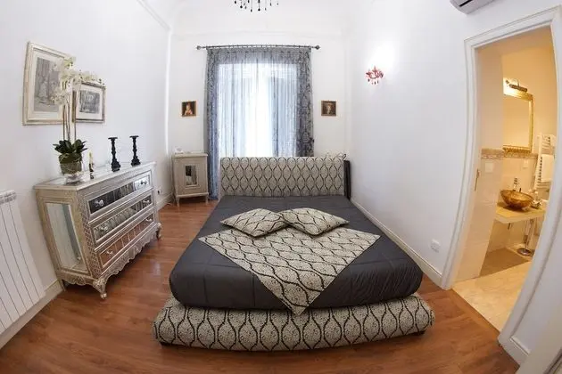 Tek Büyük Yataklı Oda