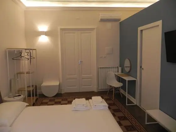 Deluxe Tek Büyük Yataklı Oda, Balkon, Şehir Manzaralı (Duomo)