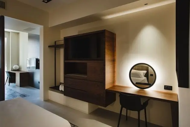 Traditional Stüdyo Süit