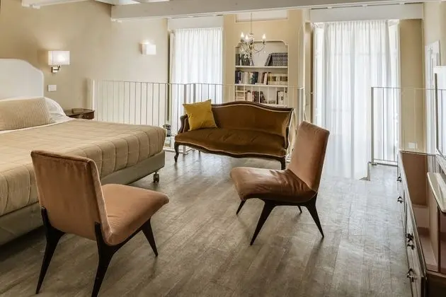 Deluxe Tek Büyük Yataklı Oda, Balkon, Şehir Manzaralı