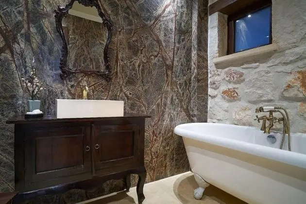 Villa, 5 Yatak Odası, Şömine