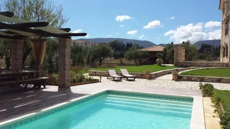 Villa, 5 Yatak Odası, Şömine