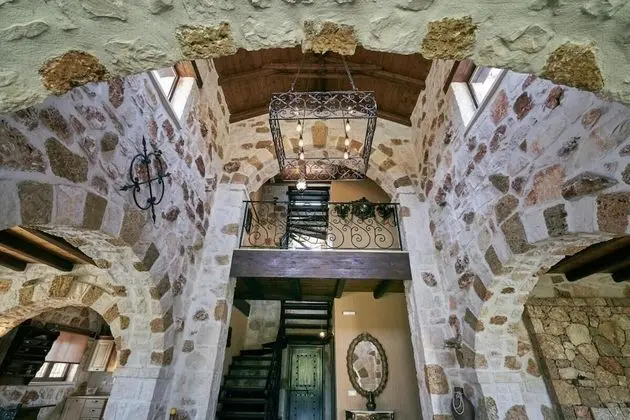 Villa, 5 Yatak Odası, Şömine