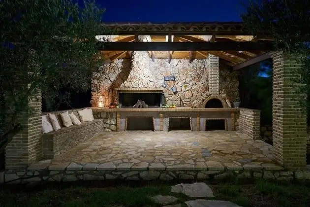 Villa, 5 Yatak Odası, Şömine
