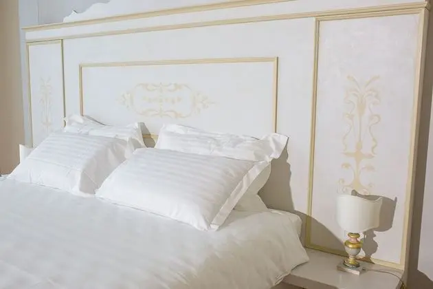 Luxury Tek Büyük Yataklı Oda