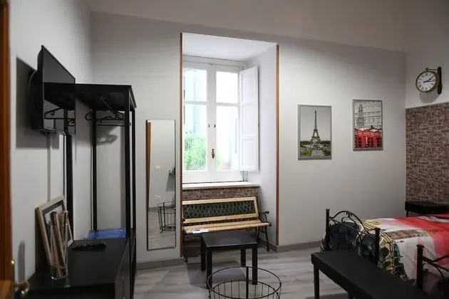 Design Tek Büyük veya İki Ayrı Yataklı Oda