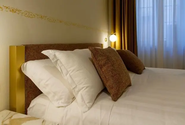 Standard Tek Büyük Yataklı Oda