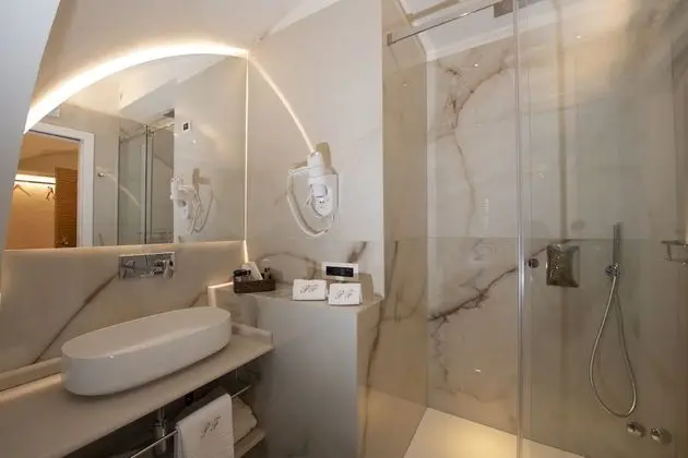Deluxe Oda, Küvet, Şehir Manzaralı