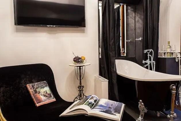 Deluxe Tek Büyük Yataklı Oda
