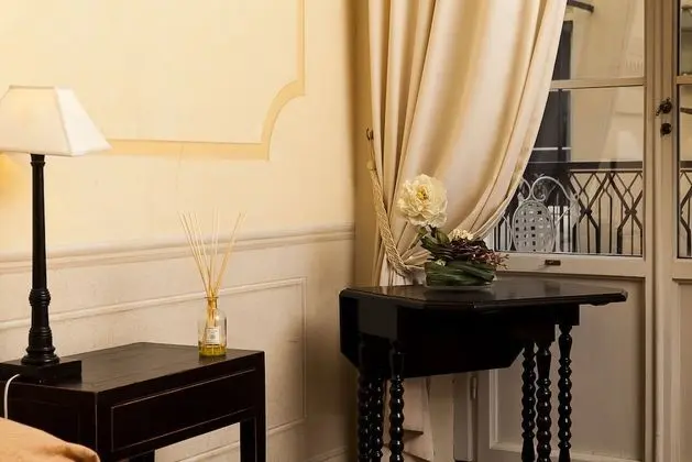 Superior Tek Büyük veya İki Ayrı Yataklı Oda