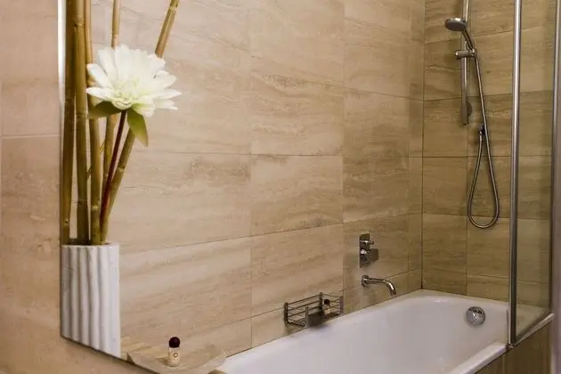 Superior Tek Büyük veya İki Ayrı Yataklı Oda