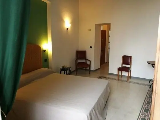 Üç Kişilik Oda