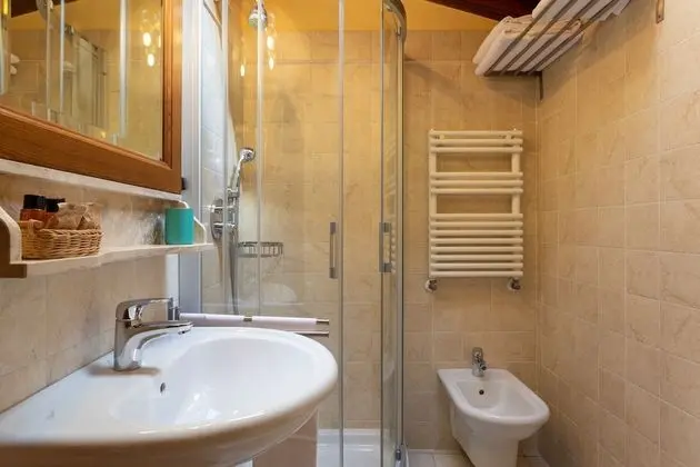 Üç Kişilik Oda, Manzaralı