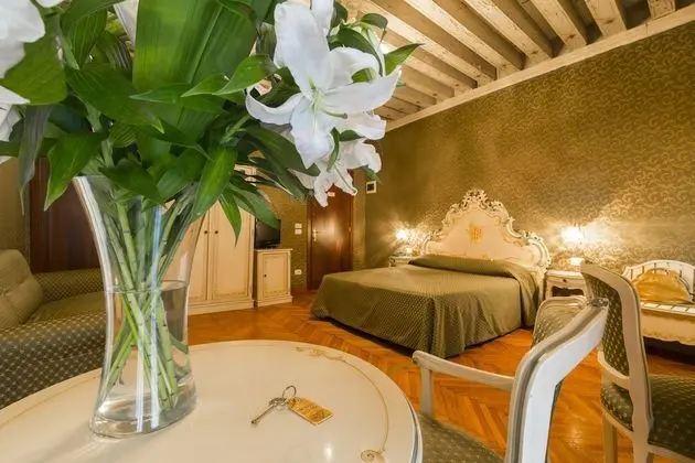 Junior Süit, Kanal Manzaralı