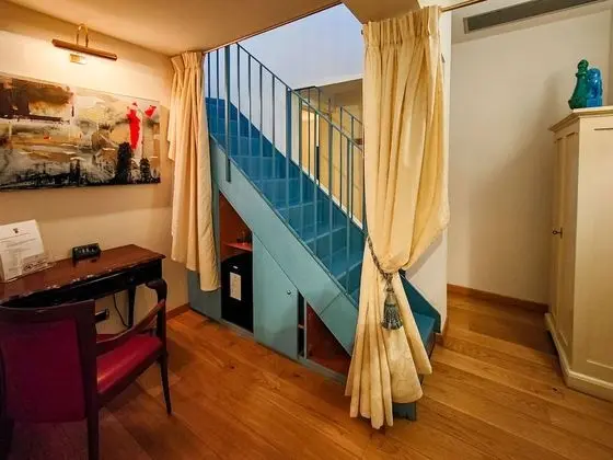 Basic Tek Büyük Yataklı Oda