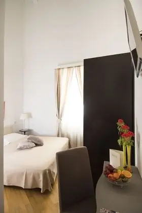 Basic Tek Büyük Yataklı Oda
